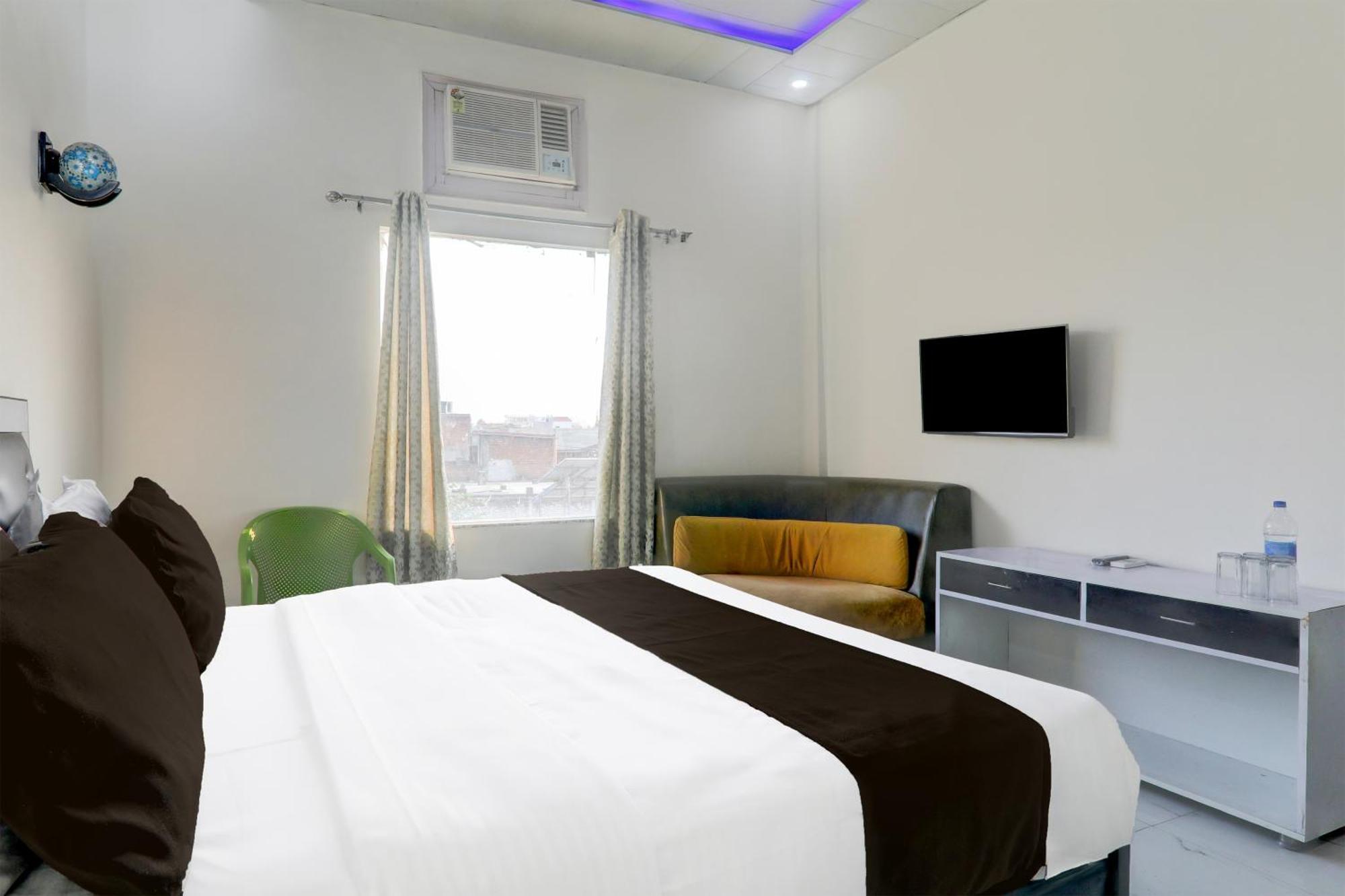 Super Hotel O Banthara Near Airport Banthra Sikandarpur Ngoại thất bức ảnh